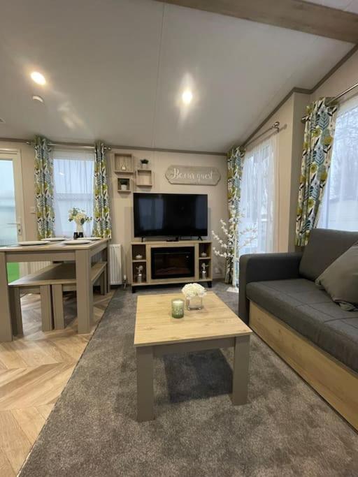 Brand New 6 Berth Holiday Home Selsey Eksteriør billede