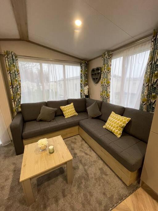 Brand New 6 Berth Holiday Home Selsey Eksteriør billede
